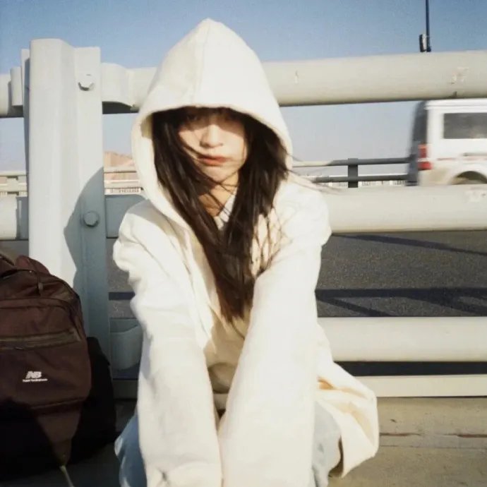 我们都无法成为大人